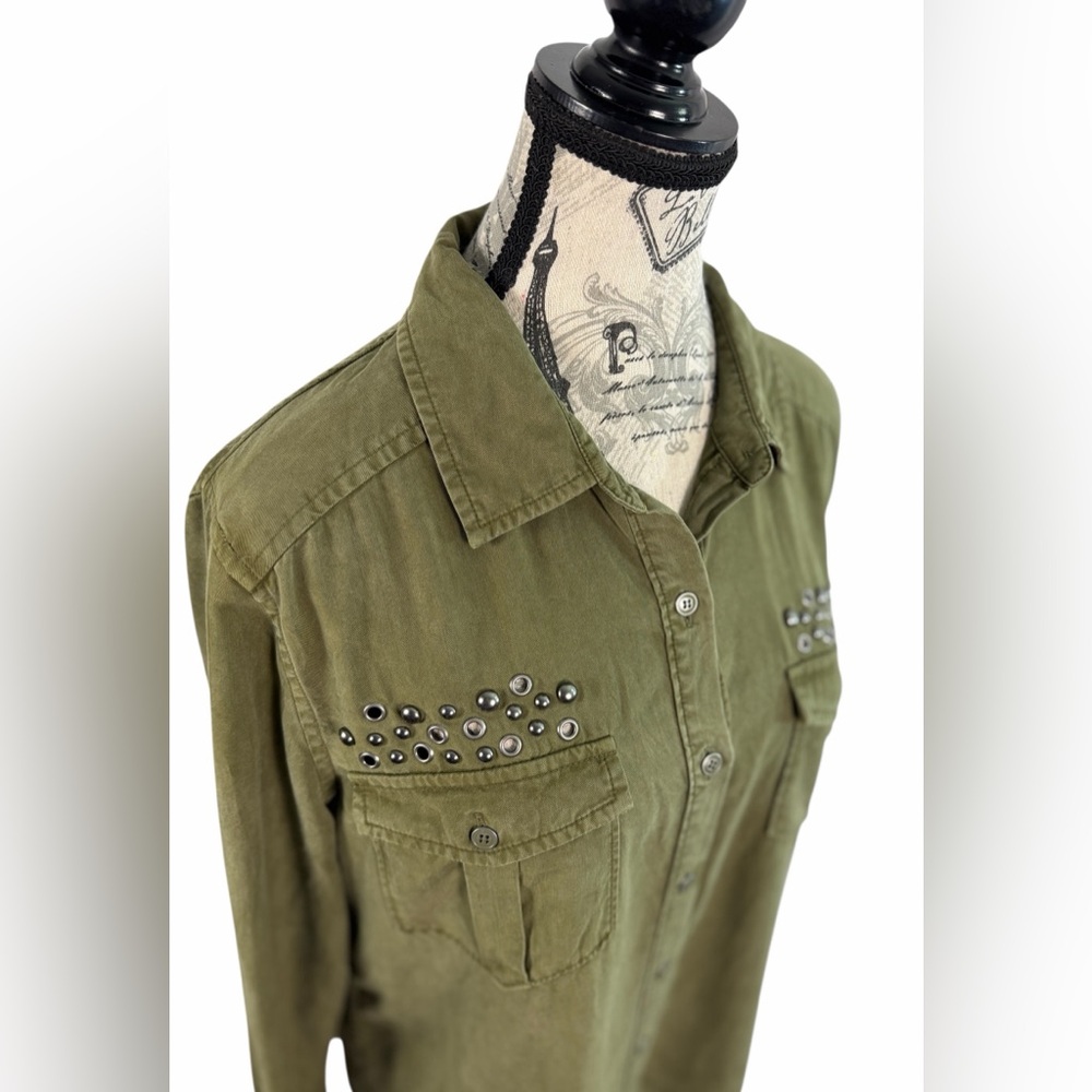 PAIGE Olive Green Studded Utility Button Down Shirt TENCEL Lyocell Size M - Picture 3 of 14